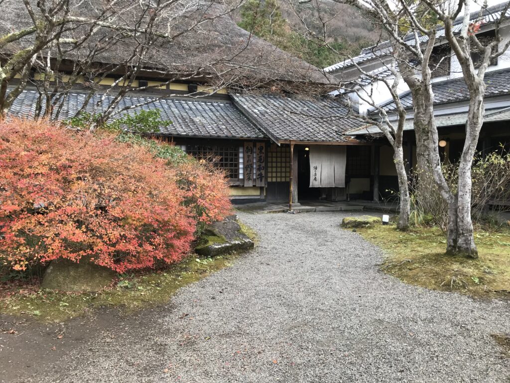 亀の井別荘のお土産店　鍵屋