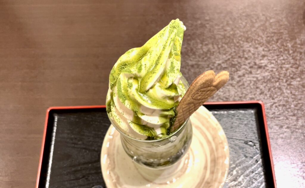 志らみずの抹茶パフェ